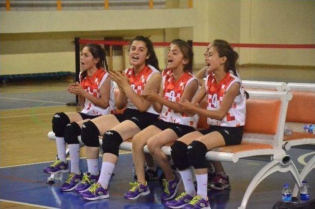 Türkiye Okullararası Voleybol Küçükler Grup Müsabakası