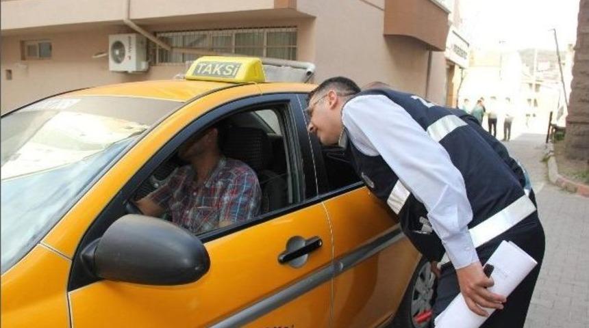 Ticari Taksilerin Denetim Ve Kontrolleri S&uuml;r&uuml;yor