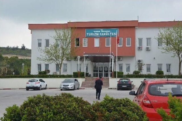 Canlı Bomba Seher’in Okuduğu Şehirde Terör Operasyonu