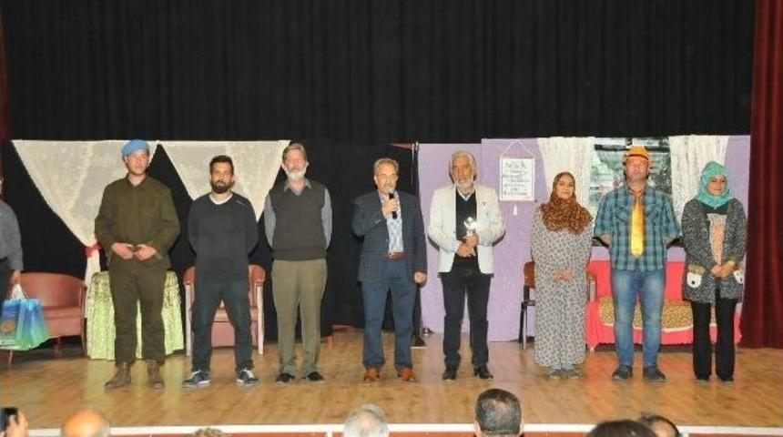 &lsquo;karar Senin İlk Namaz&rsquo; Tiyatrosu Akşehir&rsquo;de Sahnelendi