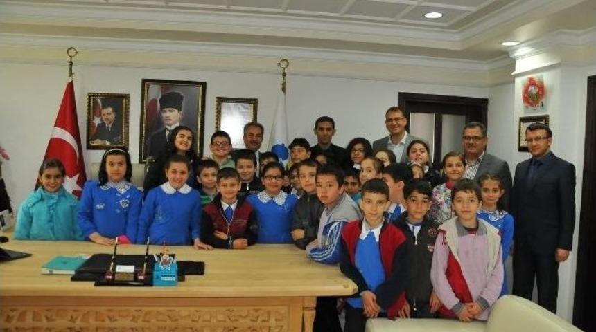 Başkan Akkaya &Ouml;ğrencilerle Ders İşledi