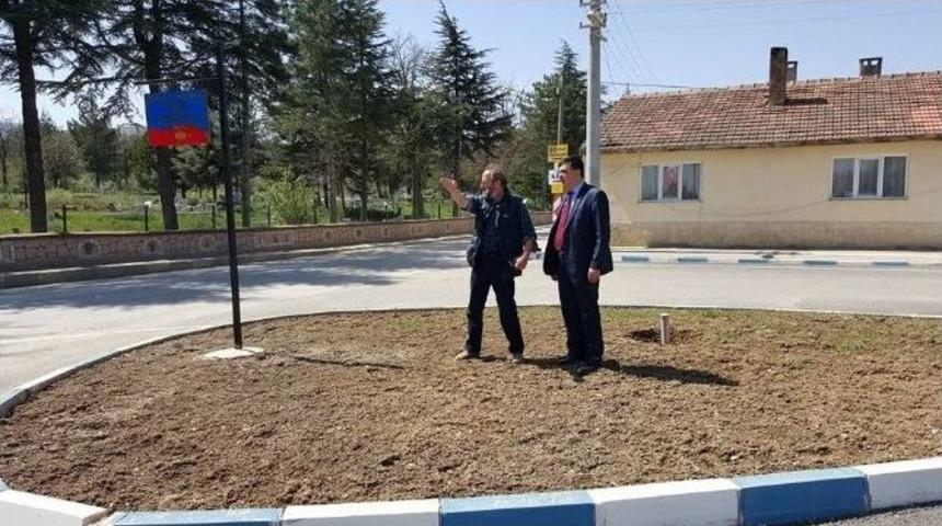 Sultan Abd&uuml;laziz&rsquo;in Başpehlivan Makarnacı H&uuml;seyin&rsquo;in Memleketine Heykeli Yapılıyor