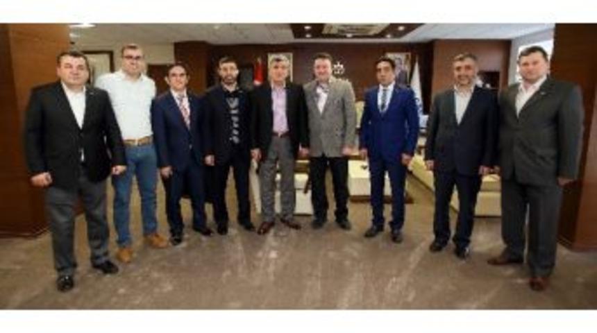 Başkan Karaosmanoğlu Dersiad Y&ouml;netimini Konuk Etti