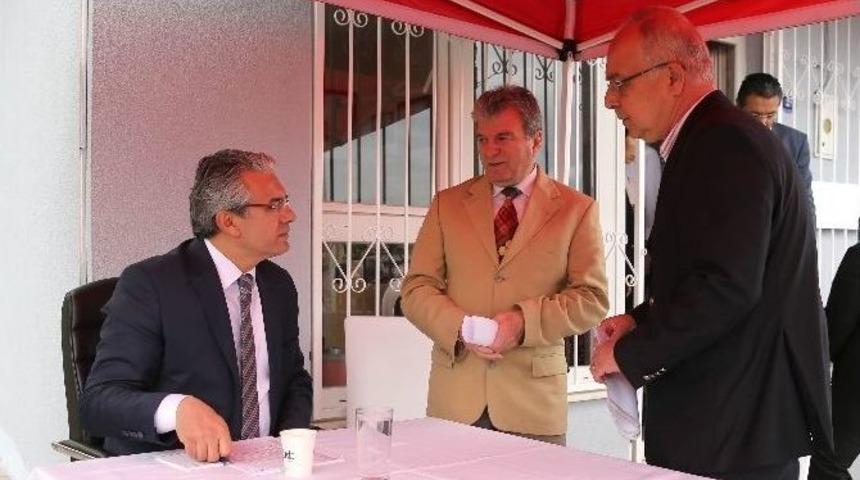 Karşıyaka Sokaklarında Seyyar Makam Odası D&ouml;nemi