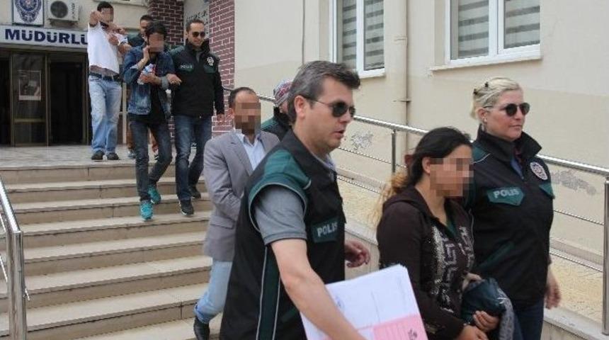 Bursa&rsquo;da 3 Farklı Uyuşturucu Operasyonu: 6 G&ouml;zaltı
