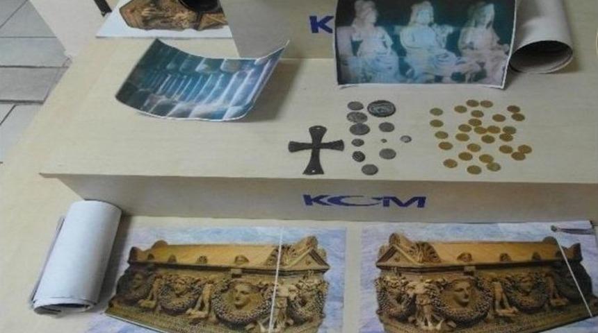 Uşak&rsquo;ta Tarihi Eser Operasyonu; 7 G&ouml;zaltı