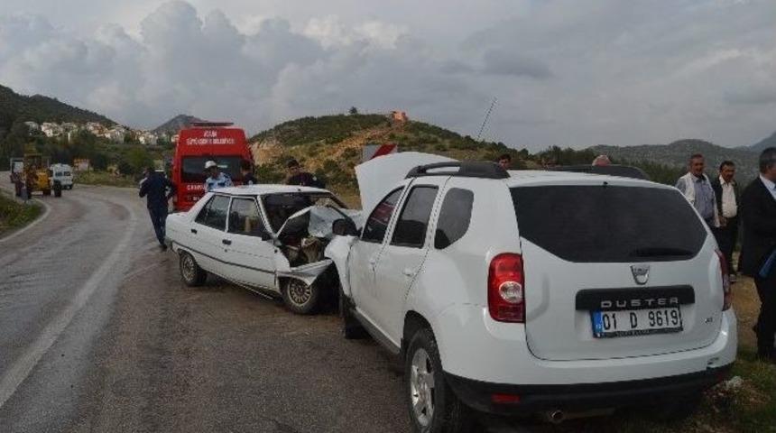 Kayganlaşan Yolda Kaza: 2 Yaralı