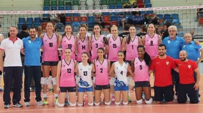 Sultanlar Finallere Tatsız Başladı