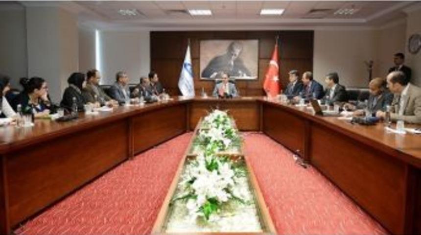 Ortadoğulu Gazetecilerden Yurtdışı T&uuml;rkler Ve Akraba Topluluklar Başkanlığı&rsquo;na Ziyaret