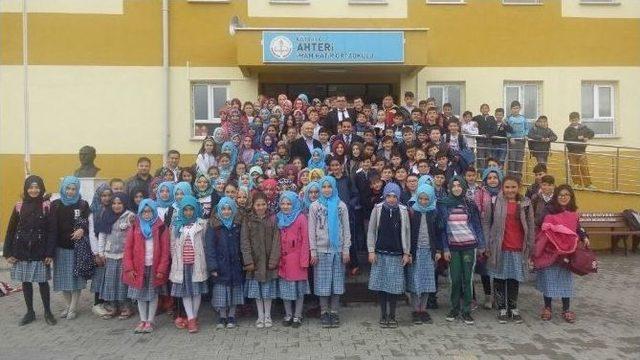 Ak Parti Kütahya Milletvekili İshak Gazel, Ahteri İmam Hatip Ortaokulu’nu Ziyaret Etti