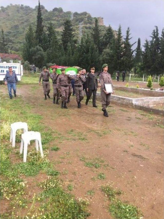 Kore Gazisi Kocausta Son Yolculuğuna Uğurlandı