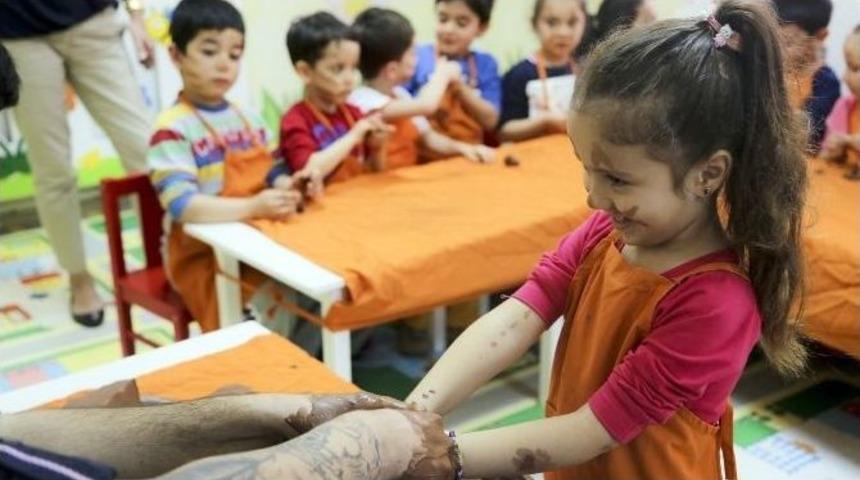 Kreş &Ouml;ğrencilerine &Ccedil;&ouml;mlek Eğitimi