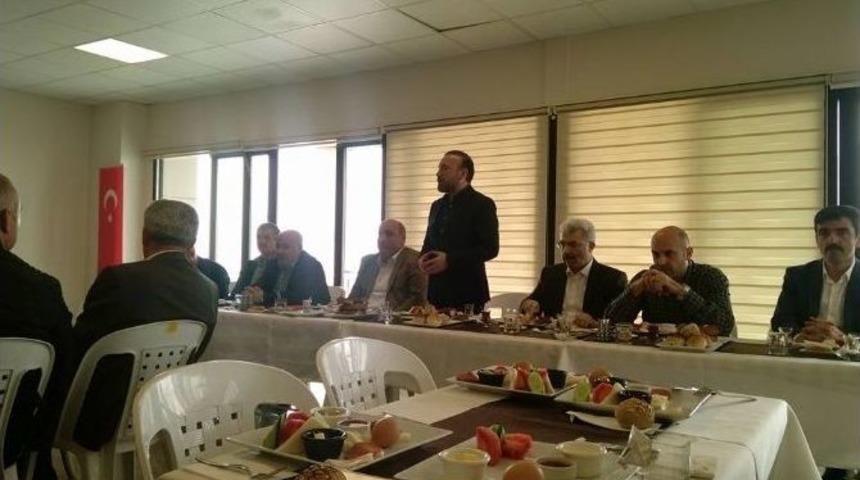 Başkan Doğan, İzmit&rsquo;in Muhtarlarını Ağırladı