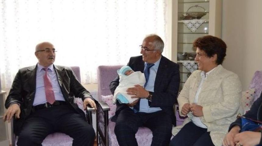 Belediye&rsquo;den &rsquo;hoşgeldin Bebek&rsquo; Projesi