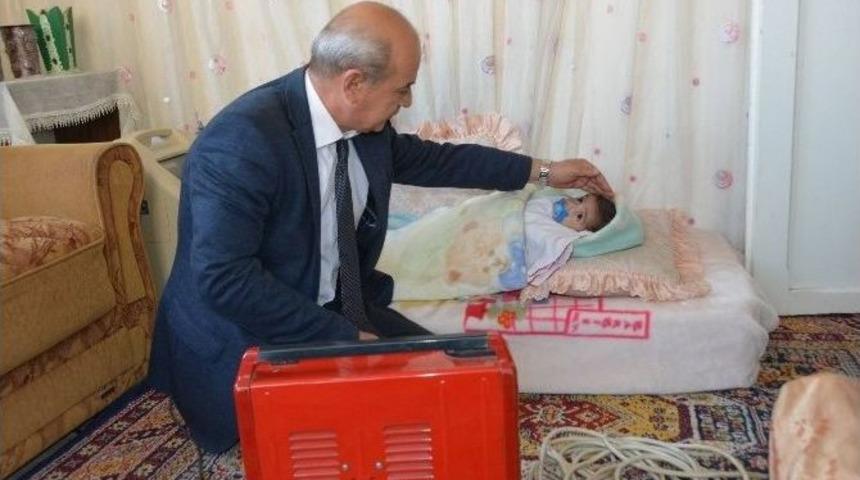 Suriyeli Minik Yusuf&rsquo;a Yunusemre Sahip &Ccedil;ıktı