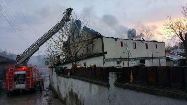 Eflani’de Ev Yangını