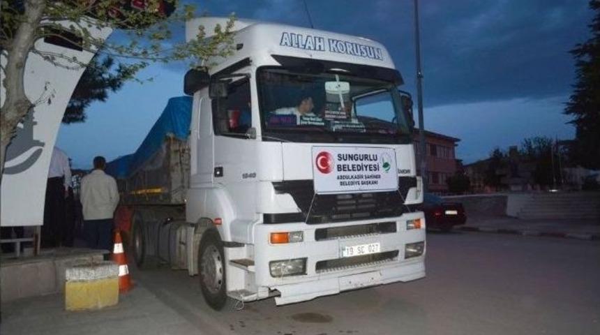 Sungurlu&rsquo;da Toplanan Yardımlar Dualarla Yola &Ccedil;ıktı
