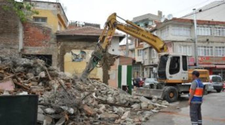 Osmangazi’de Caddeler Genişliyor