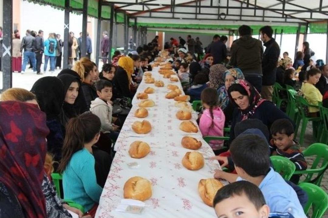 Y&uuml;ksekovalı Ailelerle Dayanışma Yemeği