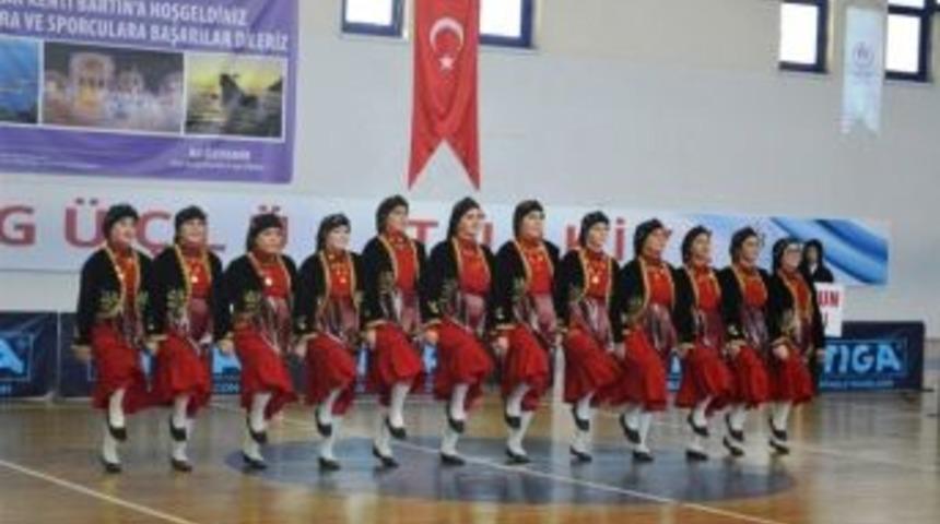 Halk Oyunları M&uuml;sabakaları Sona Erdi