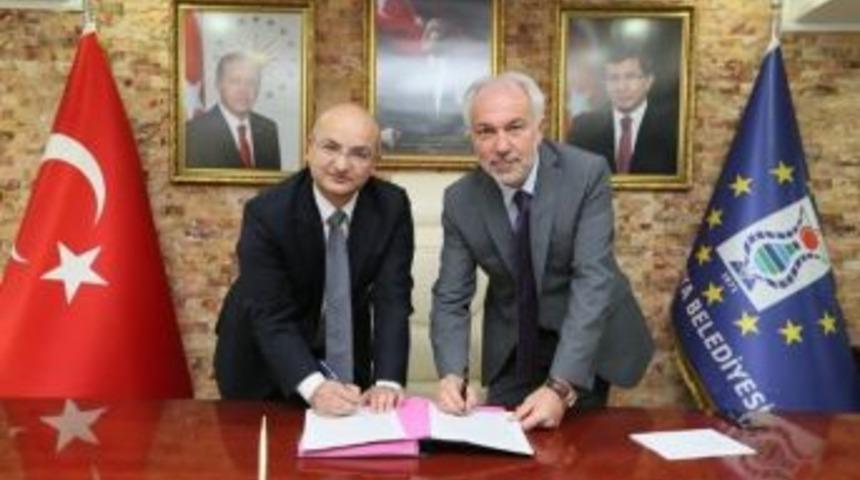 Uygulamalı Girişimcilik Eğitimi Programı Protokol&uuml; T&ouml;renle İmzaladı