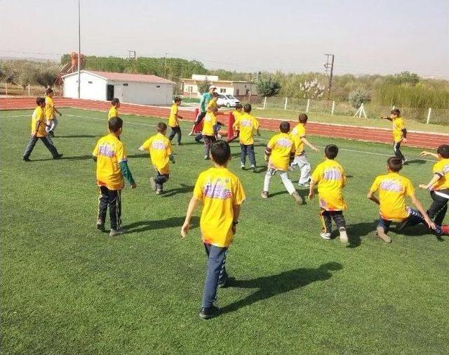 Gaün Öğrencileri Oğuzeli’nde Çocuk Şenliklerinde