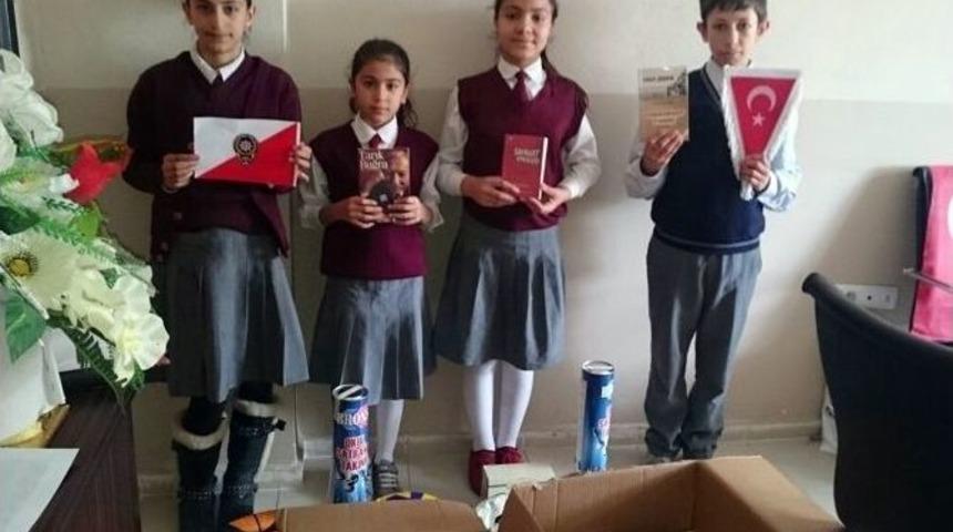 Konya Polisinden Adilcevaz&rsquo;daki &Ouml;ğrencilere Kitap