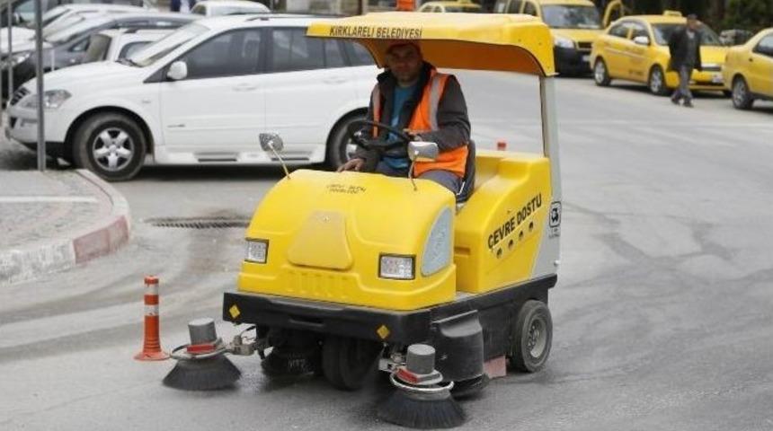 Hem Sessiz, Hem &Ccedil;evreci