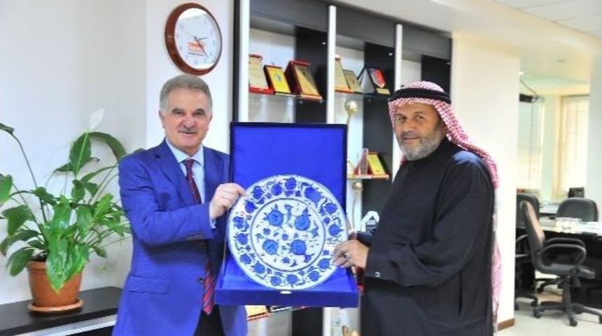 Katar &Uuml;niversitesinden Rekt&ouml;r Elmas&rsquo;a Ziyaret