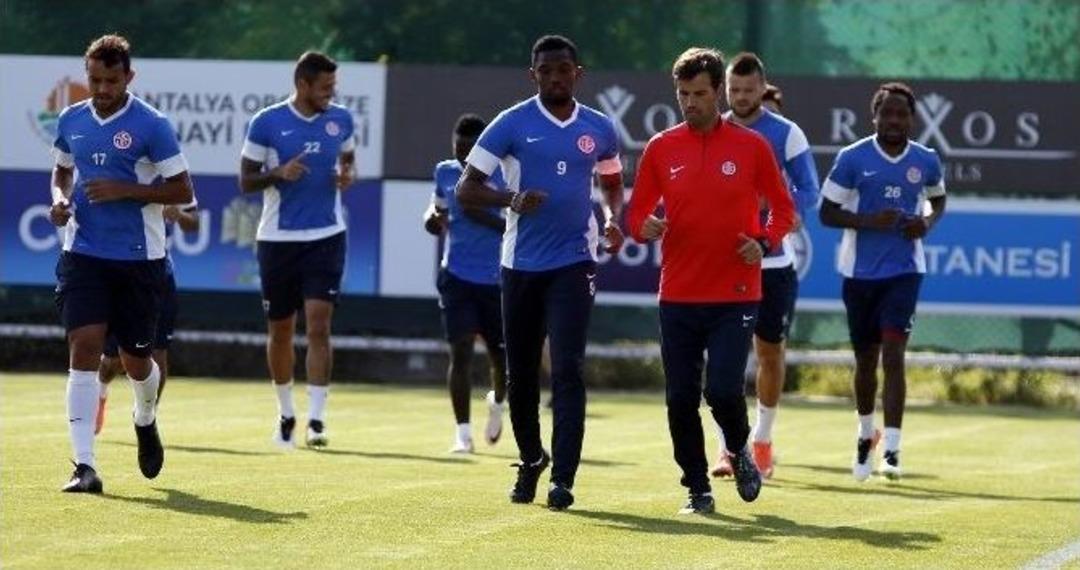 Antalyaspor&rsquo;da Galatasaray Mesaisi Başladı