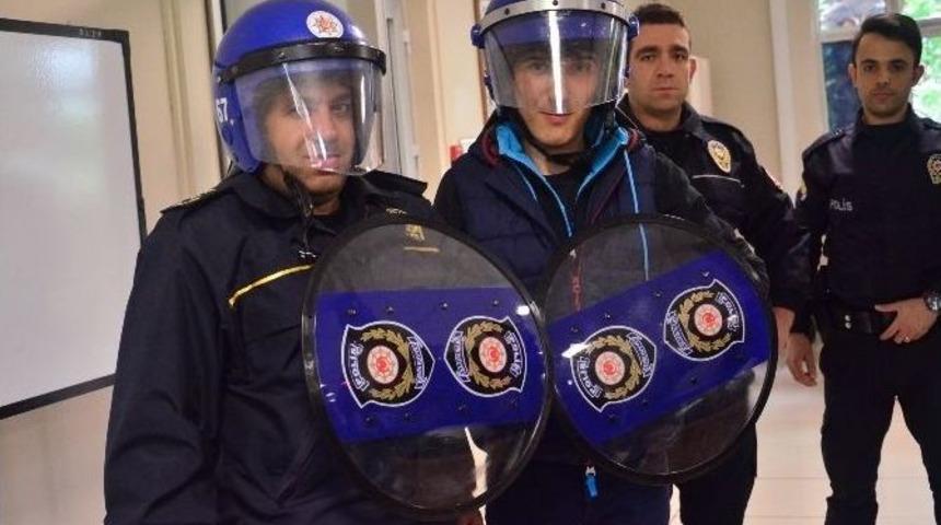 &Ouml;zel &Ouml;ğrenciler Polis Oldu