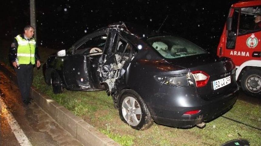 Sigortacılar İstanbul D&ouml;n&uuml;ş&uuml; Kaza Yaptı: 1 &Ouml;l&uuml;, 1 Yaralı