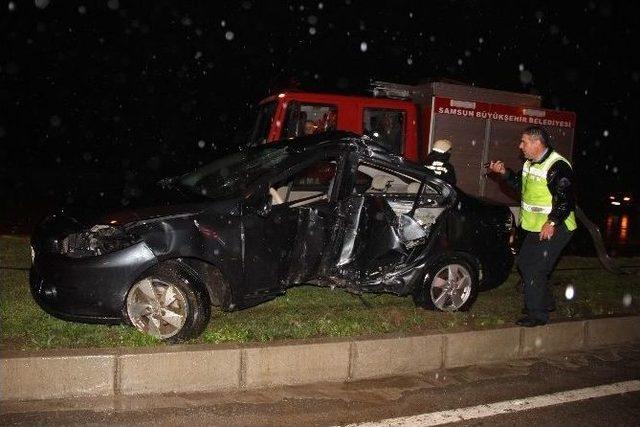 Sigortacılar İstanbul Dönüşü Kaza Yaptı: 1 Ölü, 1 Yaralı