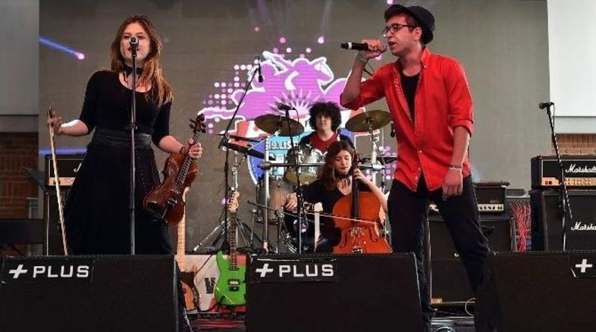 Aydın&rsquo;dan 10 Lise İzmir&rsquo;de Sahne Aldı