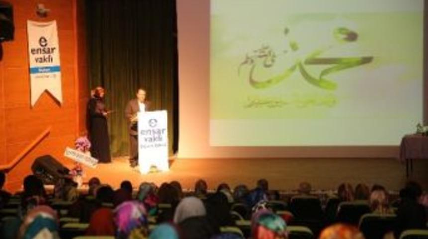 &Uuml;niversite İdealist &Ouml;ğrenciler Kul&uuml;b&uuml; Kutlu Doğum Programı D&uuml;zenledi