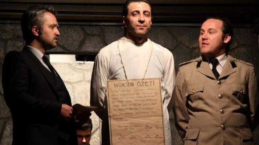 &lsquo;yaslıada&rsquo; Tiyatro Oyunu Sergilendi