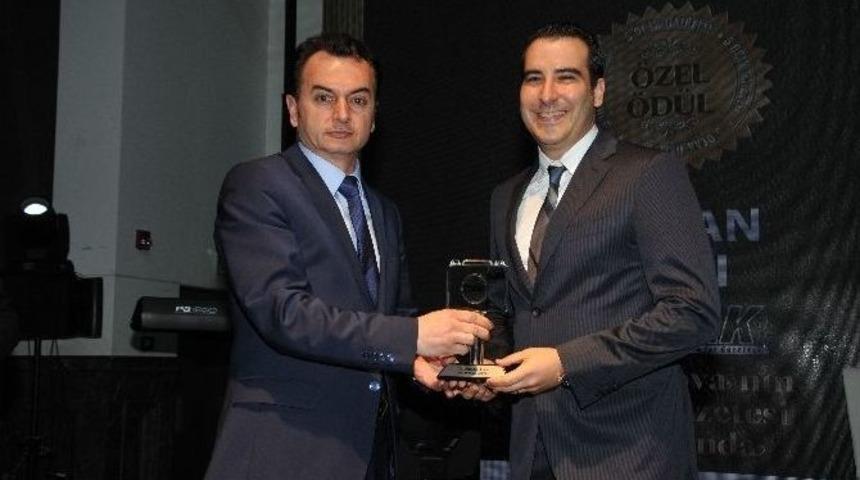 Orhan Avcı&rsquo;ya &rsquo;&ouml;zel &Ouml;d&uuml;l&rsquo;