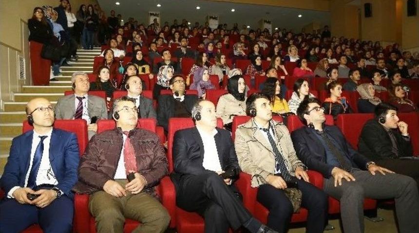 &Uuml;nl&uuml; Tv Belgesel K&acirc;şifi Thomas Culhane, Er&uuml;&rsquo;de &Ouml;ğrencilerle Bir Araya Geldi