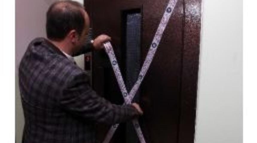 Tehlike Sa&ccedil;an Asans&ouml;rlere Belediye M&uuml;h&uuml;r&uuml;