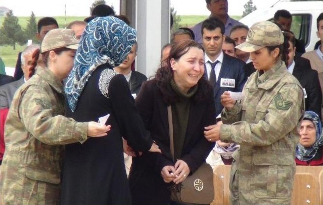 Nusaybin Şehitleri G&ouml;zyaşlarıyla Uğurlandı