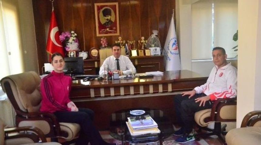 Ataşbak: &ldquo;başarılı Sporcu Ve Kul&uuml;pleri Daima Destekleyeceğiz&rdquo;