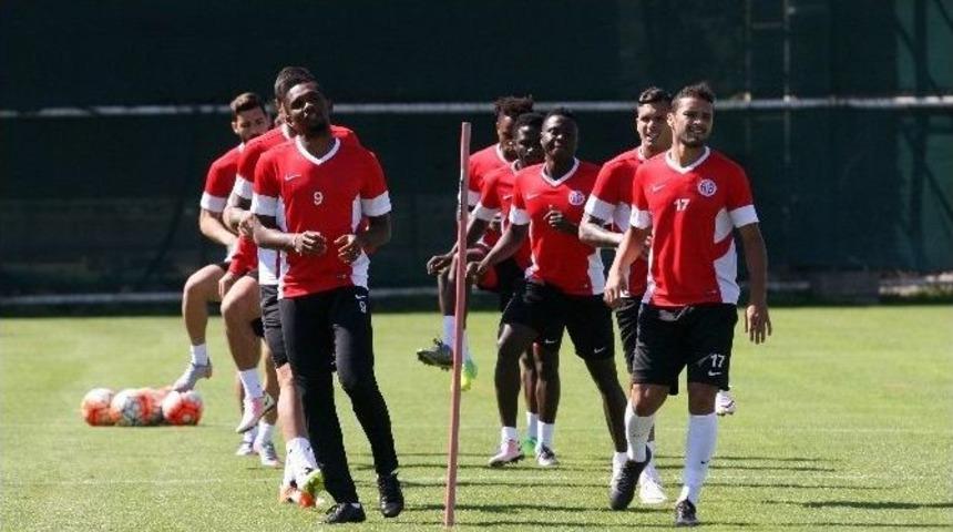 Samuel Eto&rsquo;o: "galatasaray Avrupa&rsquo;nın En İyi Takımlarından Biri"