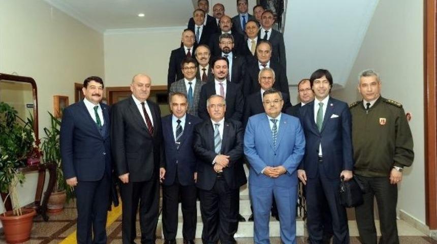 Bilecik Emniyet M&uuml;d&uuml;r&uuml; Bektaş&rsquo;a Veda Yemeği