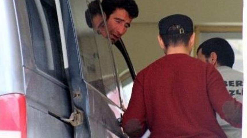 3 &Ccedil;ocuğu Toprak Damın Altında Kalarak &Ouml;len Baba G&ouml;zyaşlarına Boğuldu