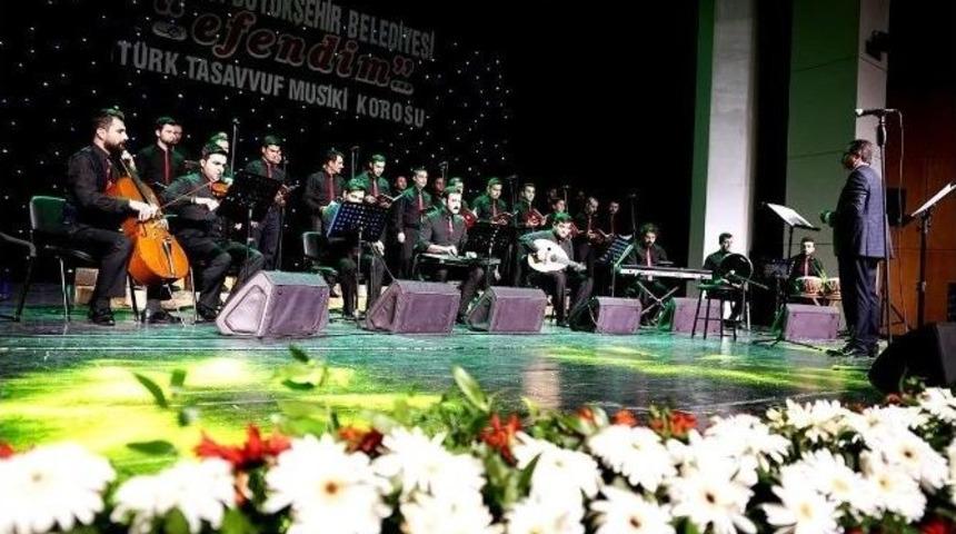 Konser B&uuml;y&uuml;k İlgi G&ouml;rd&uuml;