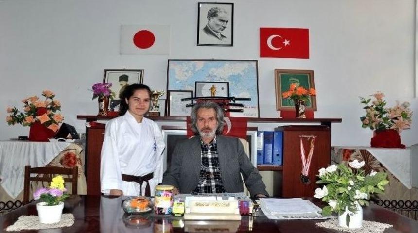 Bandırmalı Karateci Avrasya Şampiyonası&rsquo;nda Balıkesir&rsquo;i Temsil Edecek