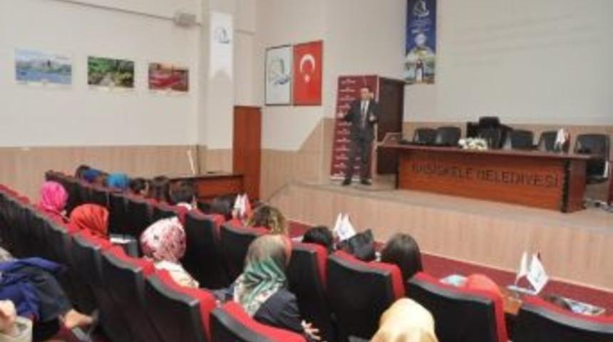 Başiskele Belediyesi&rsquo;nden Sağlık Konferansı