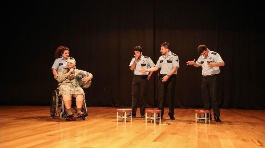 Şehitkamil&rsquo;de Tiyatro Ve Sinema G&uuml;nleri Başladı