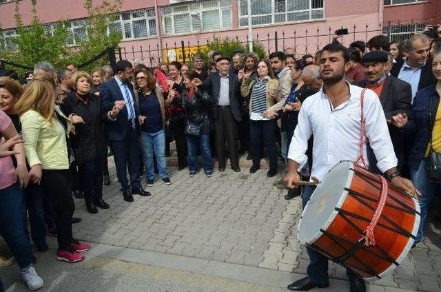 Chp’lilerden Halk Oyunu Paylaşımına Halaylı Tepki