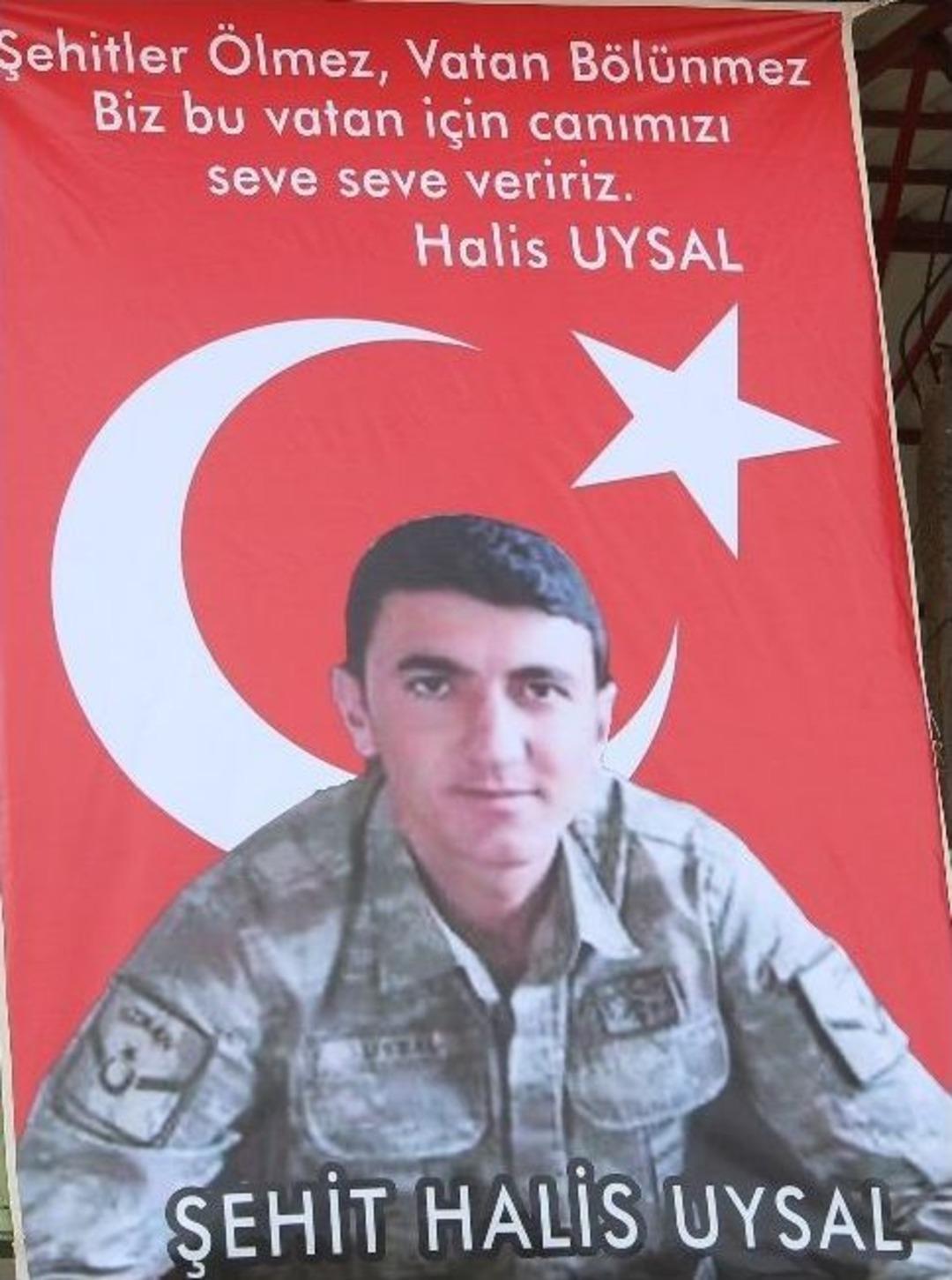 Şehit Uzman &Ccedil;avuş Halis Uysal, Anamur&rsquo;da G&ouml;zyaşları Arasında Toprağa Verildi